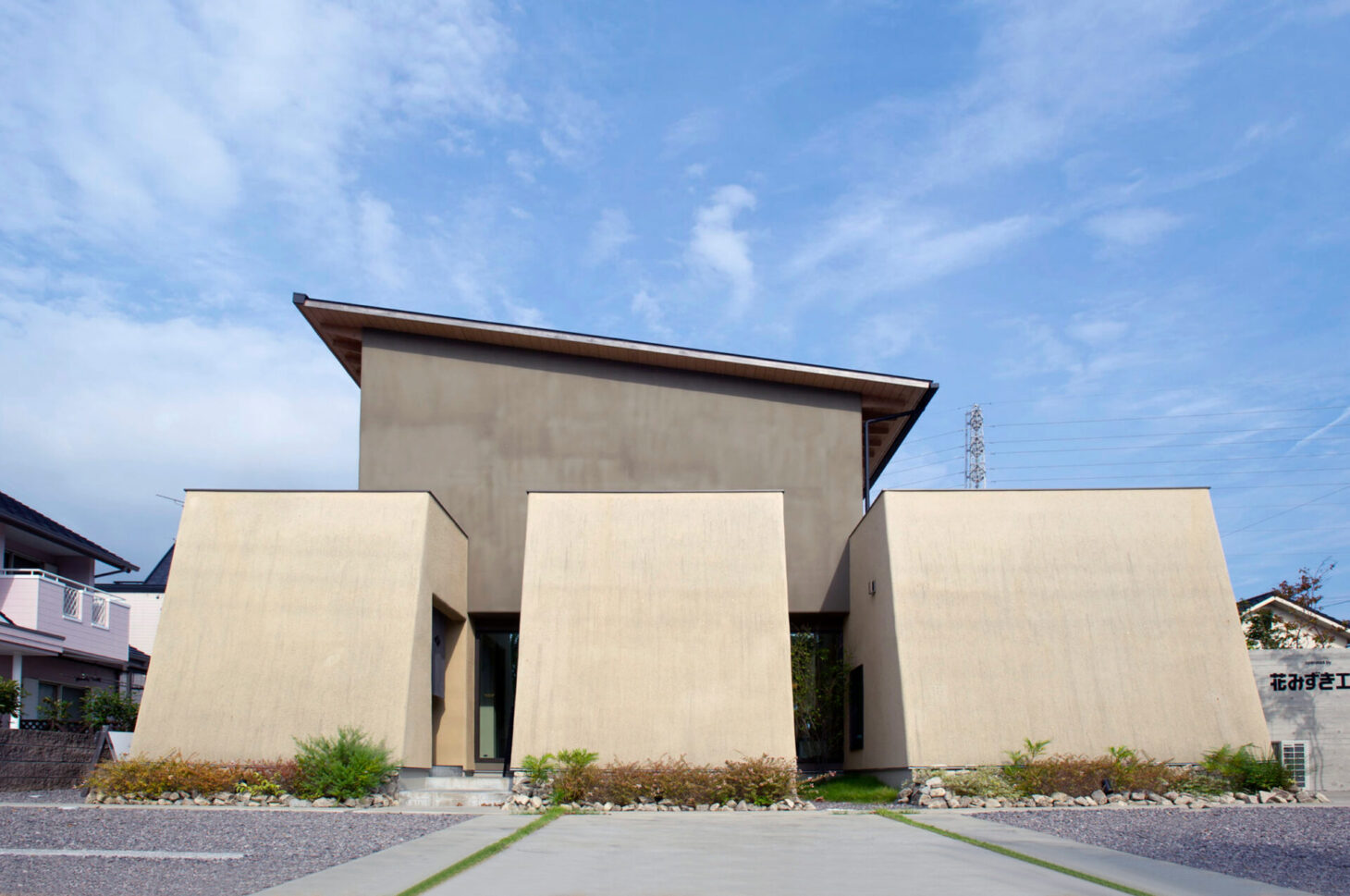 片流れ屋根とは？人気の理由やメリット・デメリットを解説