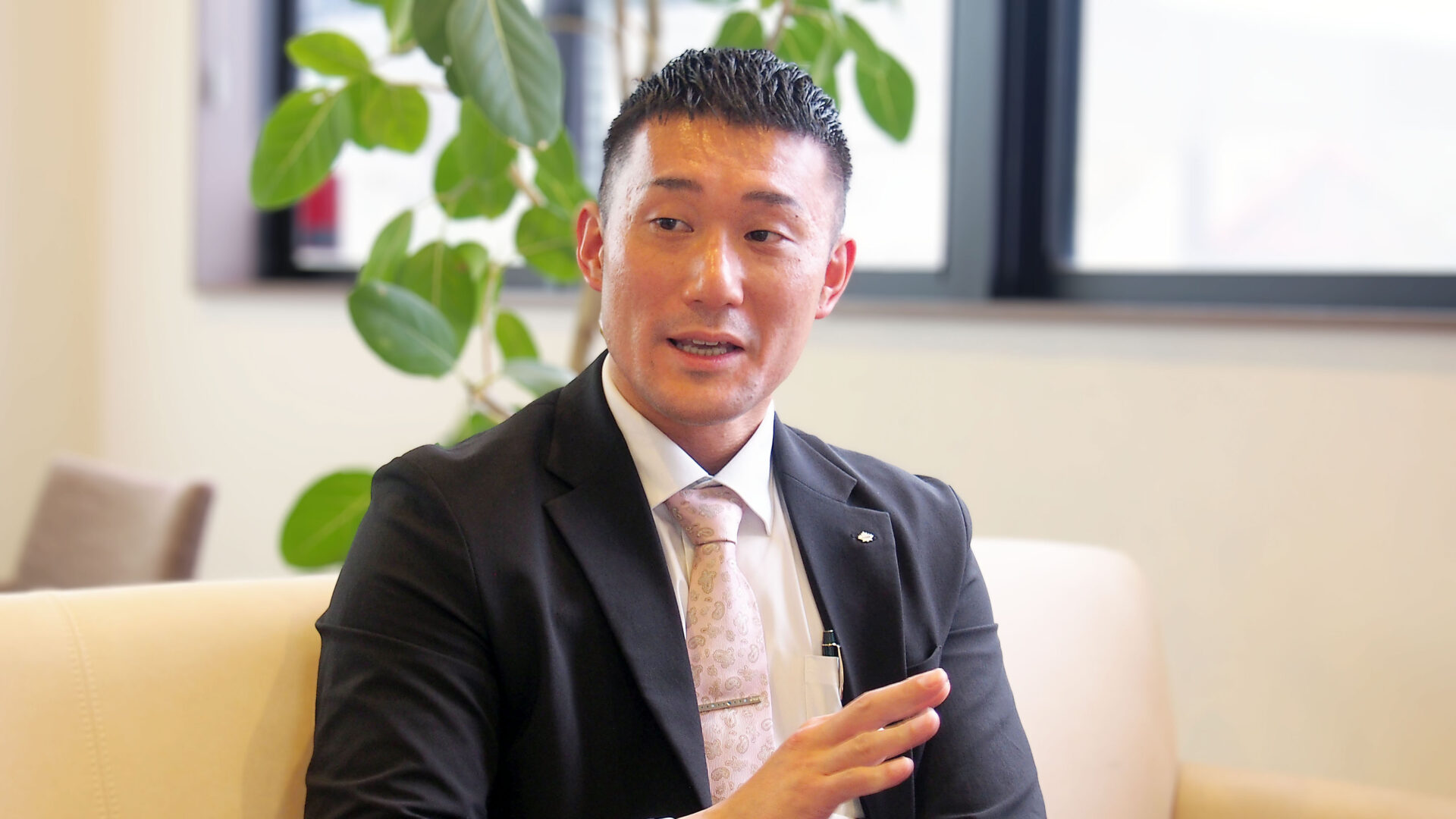 大平台の暮らしに寄り添う中古車販売店「AKオート」