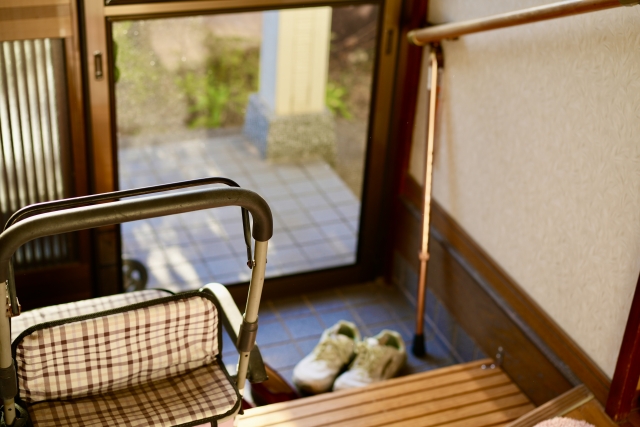 在宅介護を助ける“第一歩”は「手すり」