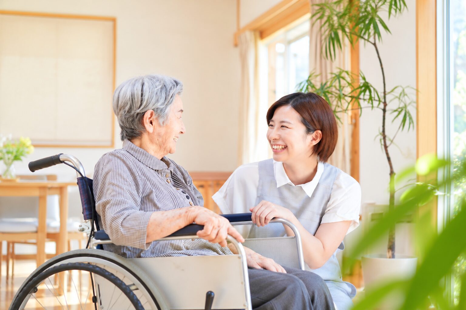 「家で暮らしたい」を支える。福祉用具のプロが大切にする、人と人の介護