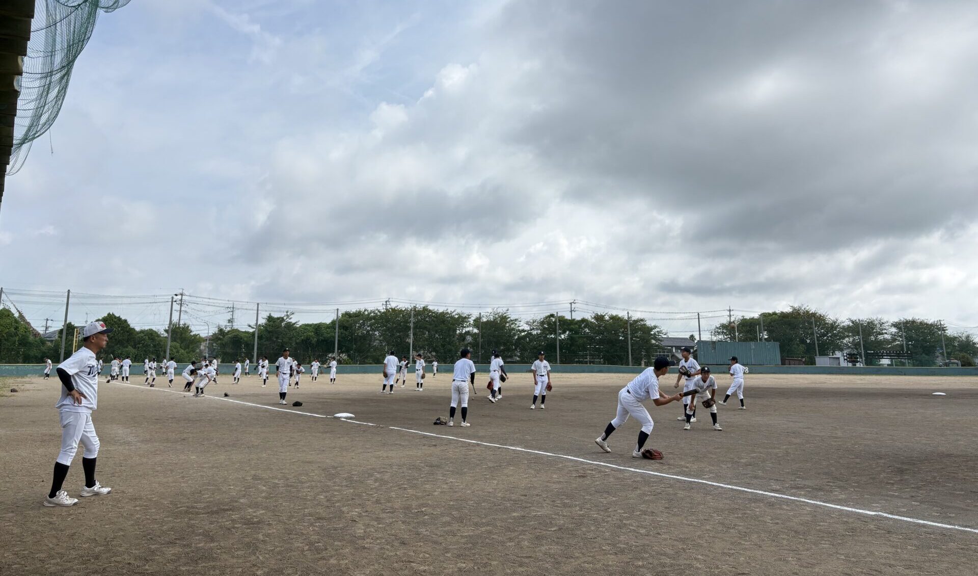 未来を担う子どもたちの挑戦を応援！硬式野球ボールを寄付。