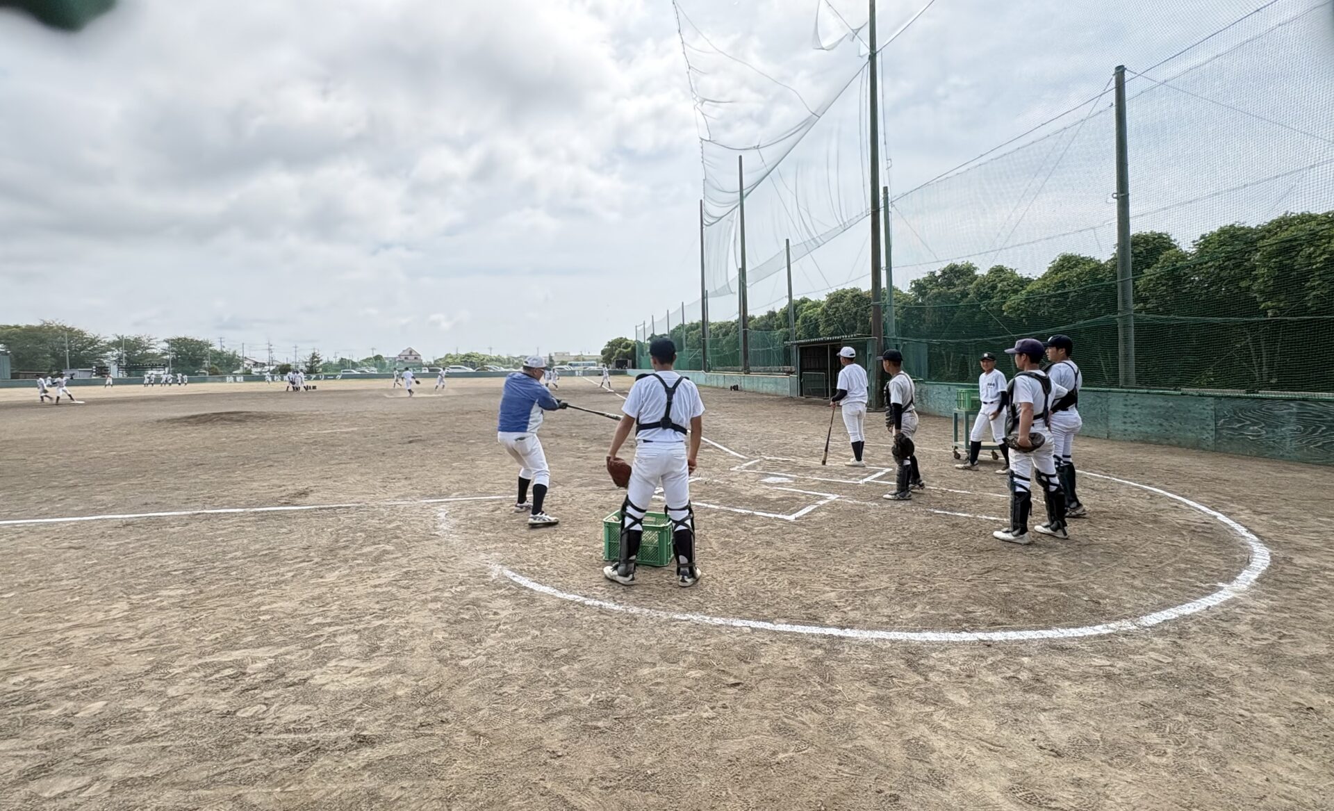 未来を担う子どもたちの挑戦を応援！硬式野球ボールを寄付。